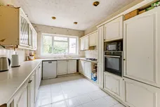 Lake View, Edgware, HA8 photo 8