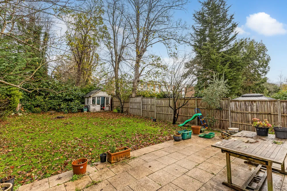 Lake View, Edgware, HA8 photo 14