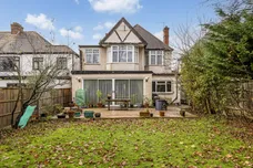 Lake View, Edgware, HA8 photo 15