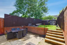 Holliers Way, HATFIELD