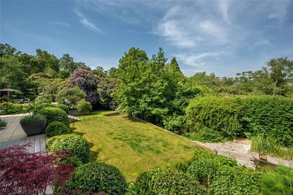 Deepdene Wood, Dorking, RH5 photo 6