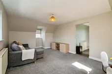 Victory Court, Diss