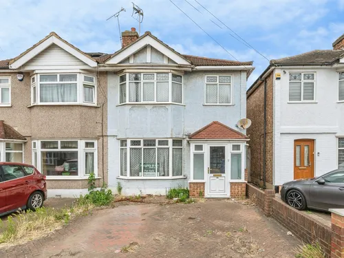 Cherry Tree Lane, Rainhamphoto