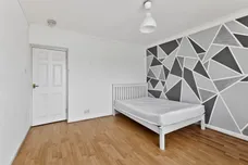 Woodfarm Road, Thornliebank, Glasgow