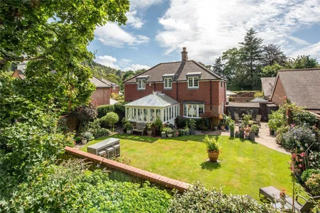 Burford Lodge, London Road, RH5