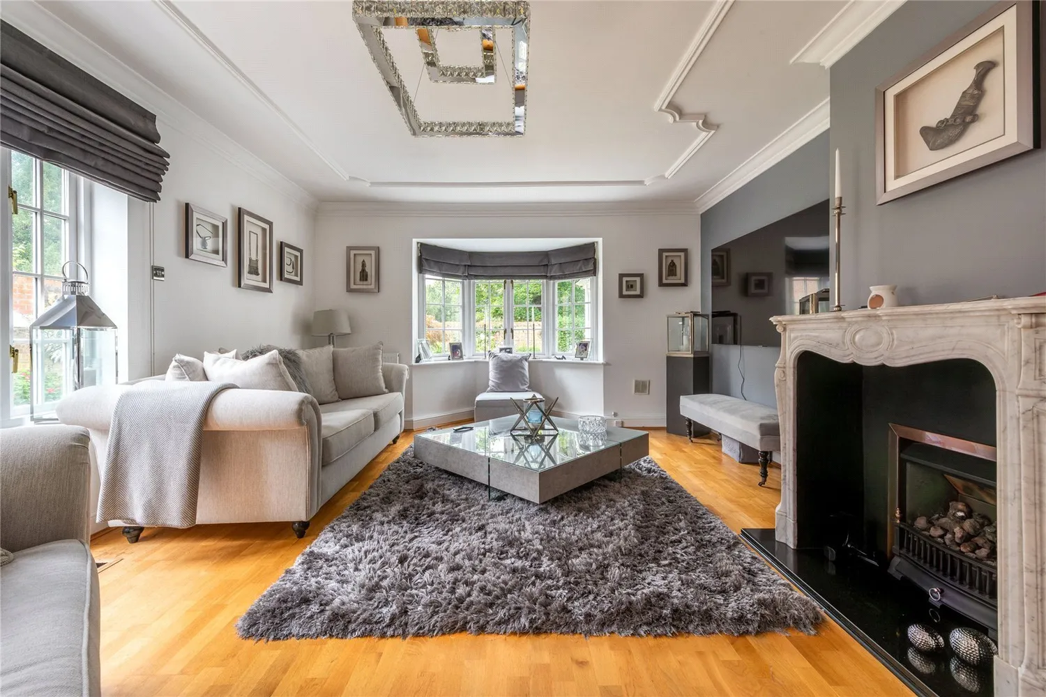 Burford Lodge, London Road, RH5 photo 3