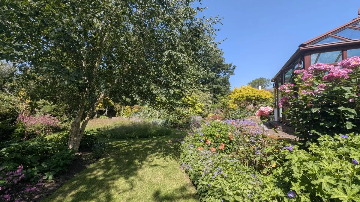 Llanrug, Caernarfon, Gwynedd, LL55