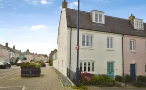 Stret Kosti Veur Woles, Nansledan, Newquay, Cornwall, TR8 photo