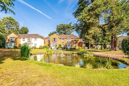 Fairlawn, Weybridge, KT13