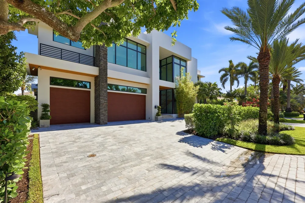 2863 NE 27th St, Fort Lauderdale, FL 33306