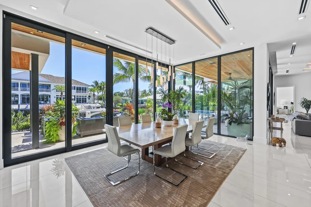 2863 NE 27th St, Fort Lauderdale, FL 33306