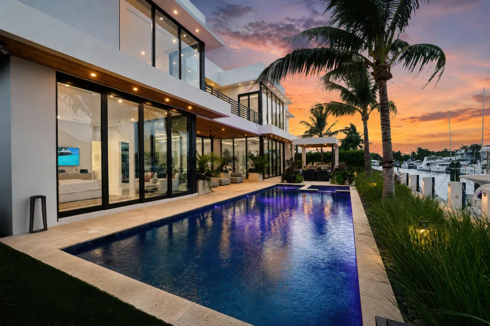 2863 NE 27th St, Fort Lauderdale, FL 33306