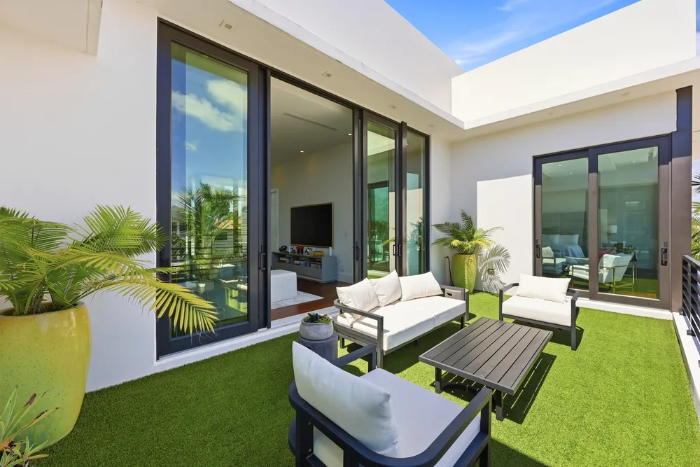 2863 NE 27th St, Fort Lauderdale, FL 33306