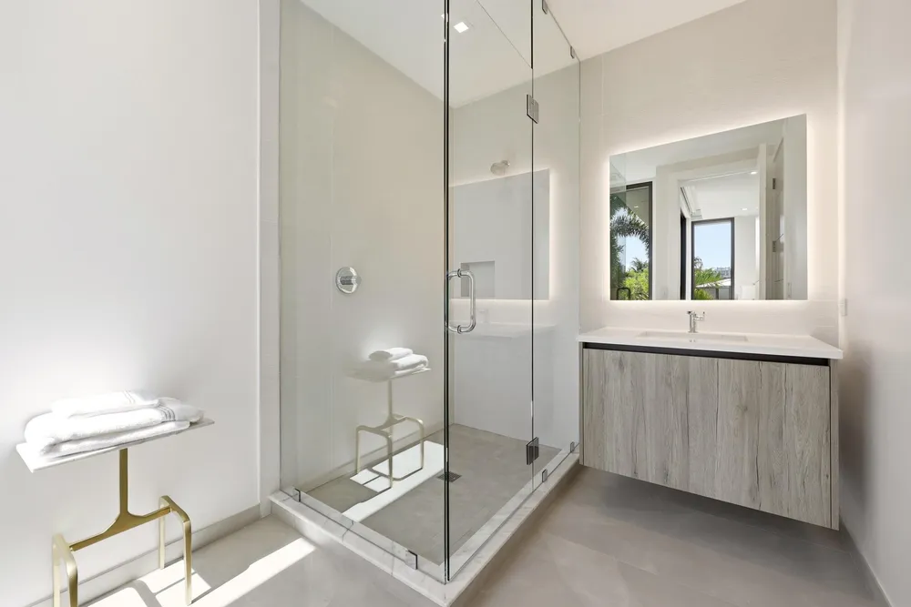 2863 NE 27th St, Fort Lauderdale, FL 33306