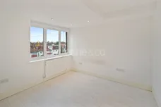 Finchley Road London NW11 photo 5