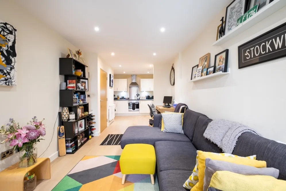 Singer Mews London SW4 photo 7