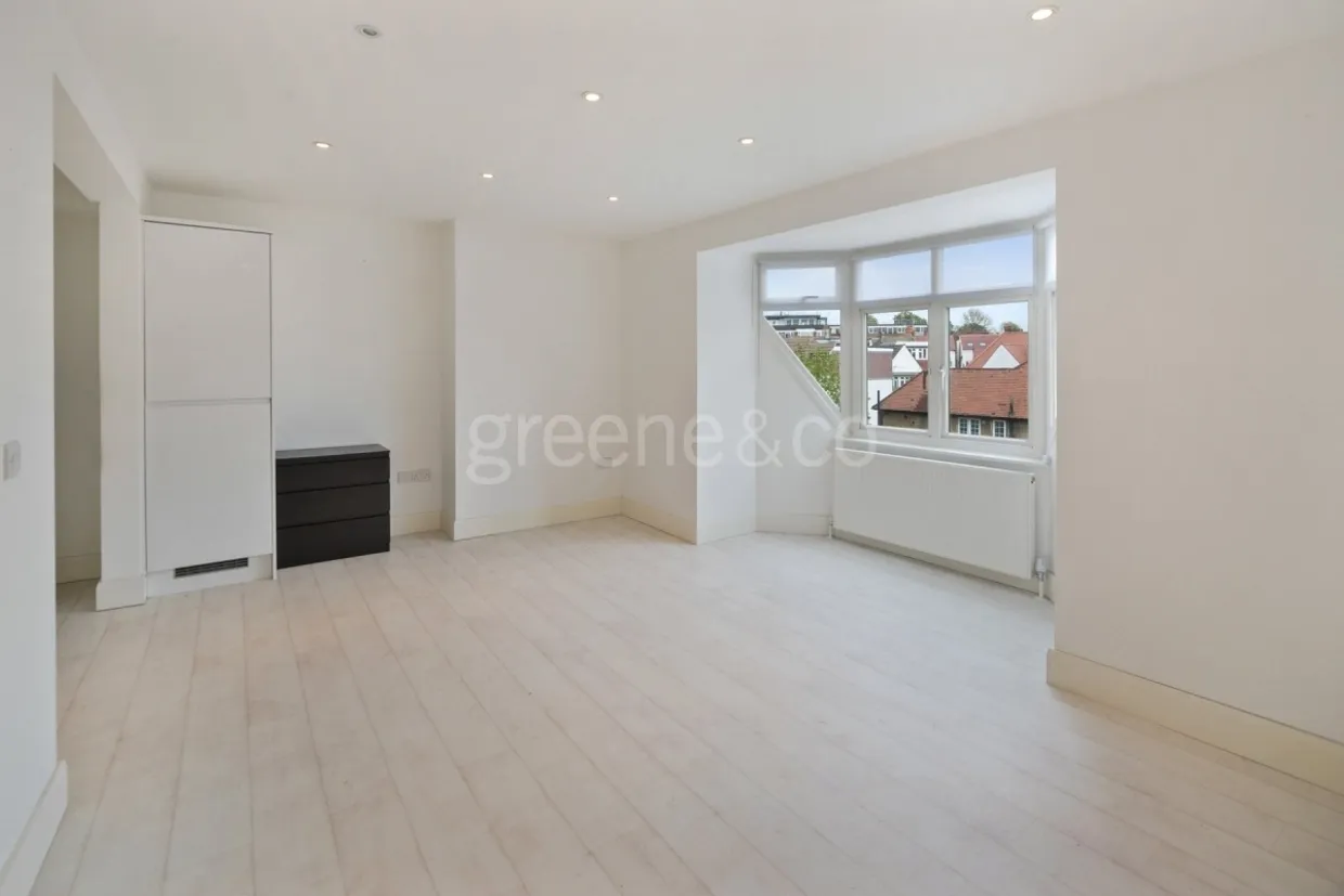 Finchley Road London NW11 photo 8
