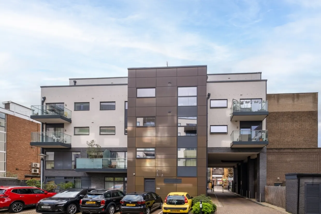 Singer Mews London SW4 photo 10