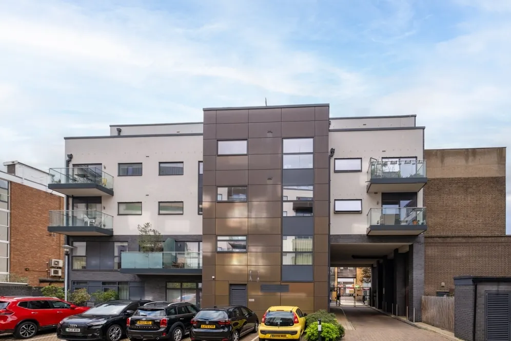 Singer Mews London SW4 photo 10
