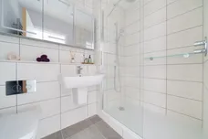 Kooky Redhill, 1 Marketfield Way Redhill RH1 photo 9