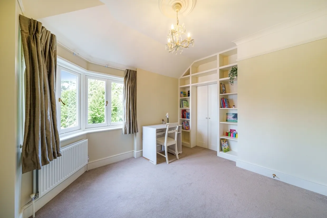 Cranley Gardens London N10 photo 20