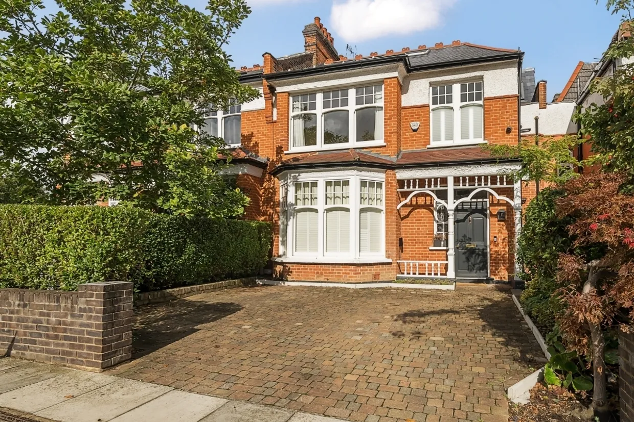 Cranley Gardens London N10 photo 24