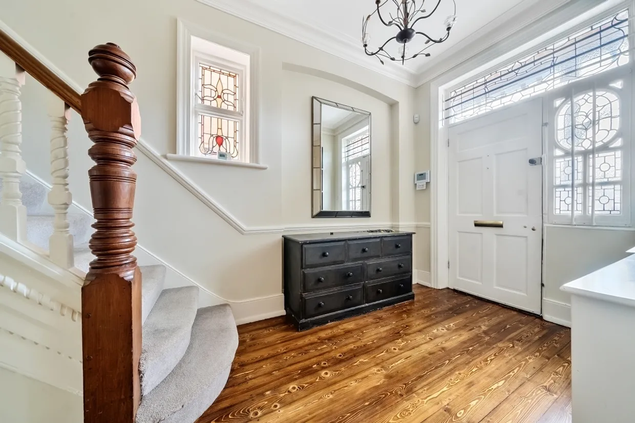 Cranley Gardens London N10 photo 25