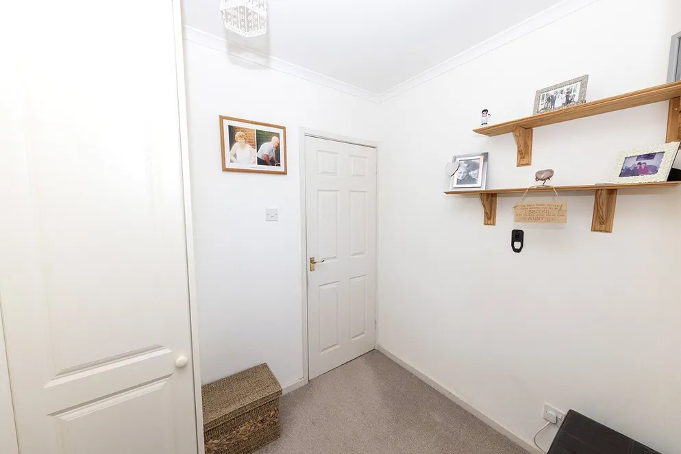 Property carousel item 11