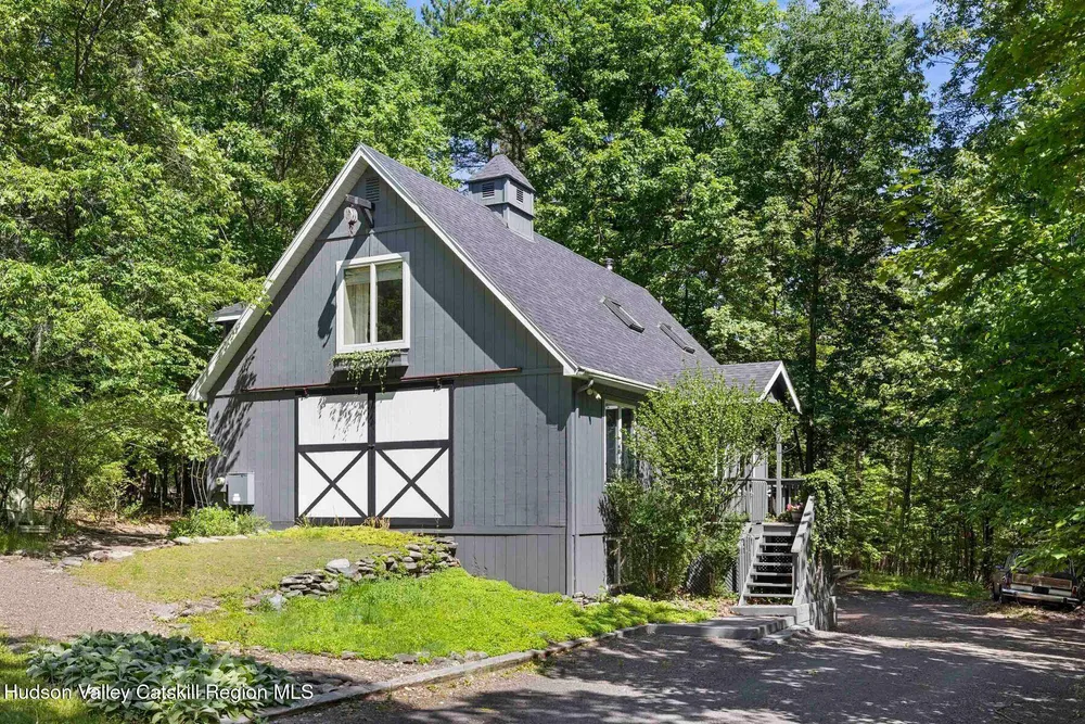 126 Storks Nest Rd, Round Top, NY 12473
