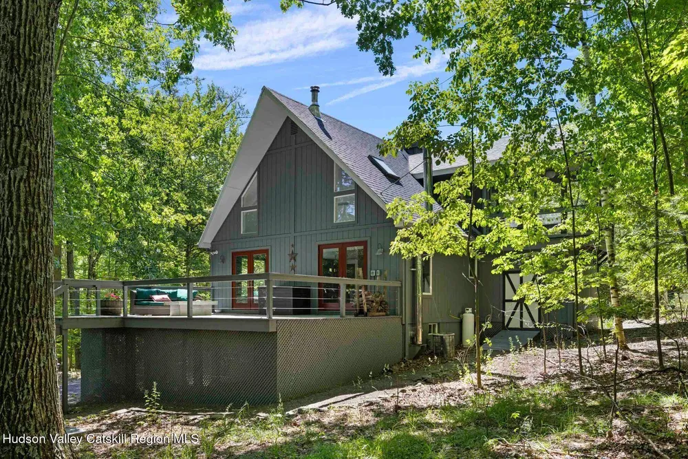 126 Storks Nest Rd, Round Top, NY 12473