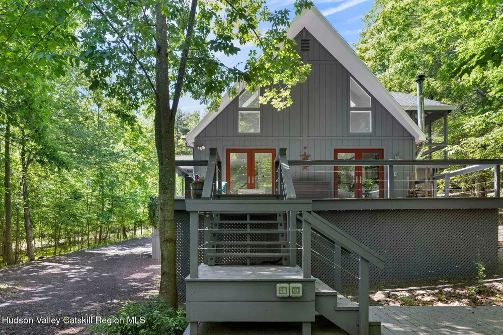 126 Storks Nest Rd, Round Top, NY 12473