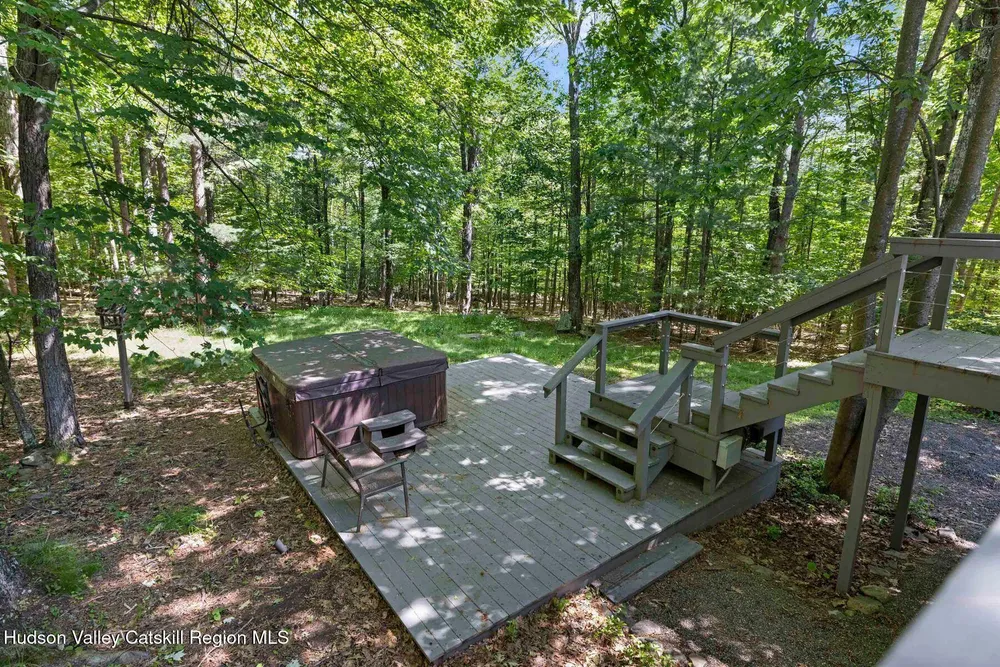126 Storks Nest Rd, Round Top, NY 12473