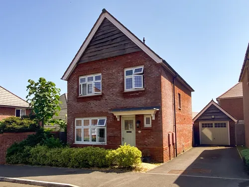 Osprey Road, Warminsterphoto