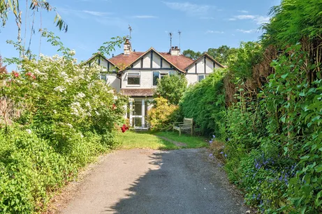 Portsmouth Road, Liphook, GU30
