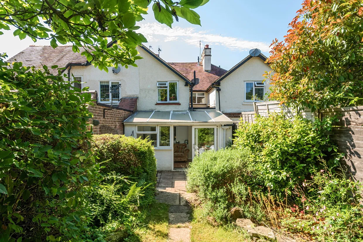 Portsmouth Road, Liphook, GU30 photo 12