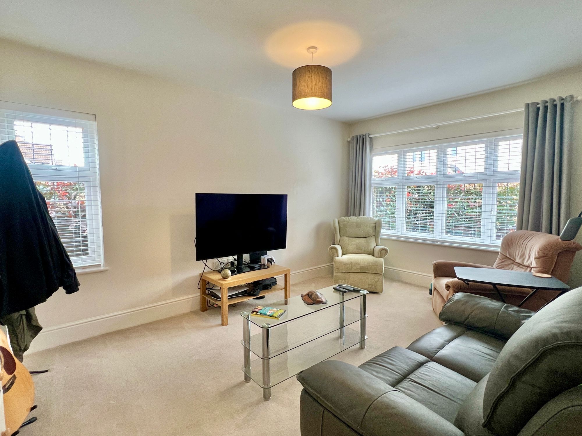 Hardys Road, Bathpool - NO onward chain! Image 3