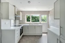 Tupwood Lane, Caterham, CR3 photo 3
