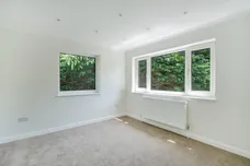 Tupwood Lane, Caterham, CR3 photo 6