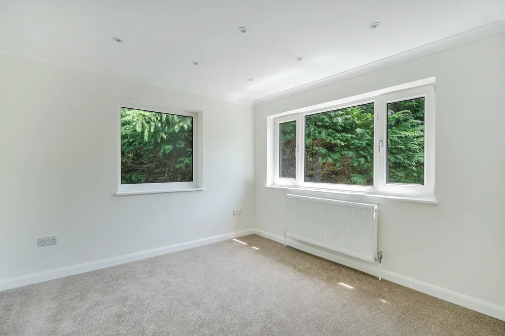 Tupwood Lane, Caterham, CR3 photo 6