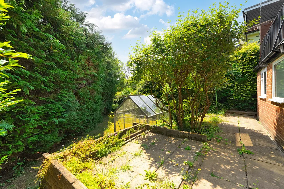 Tupwood Lane, Caterham, CR3 photo 18