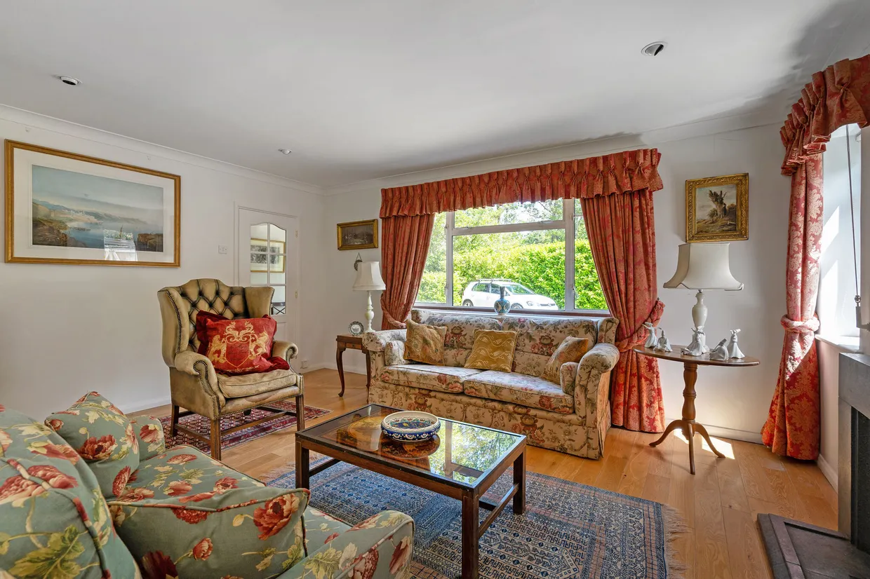 Grange Lane, Hartley Wintney, RG27 photo 5