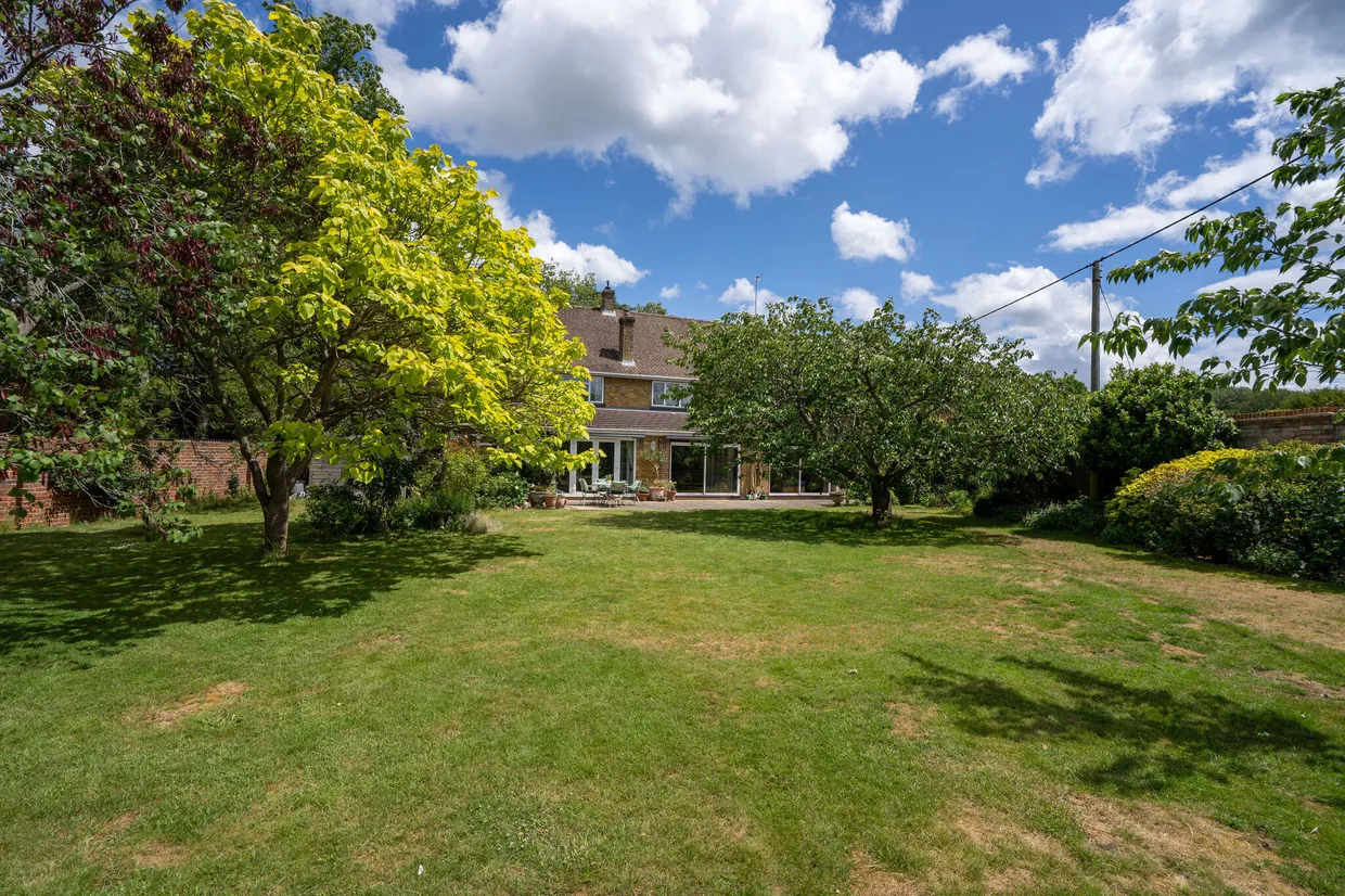 Grange Lane, Hartley Wintney, RG27 photo 14