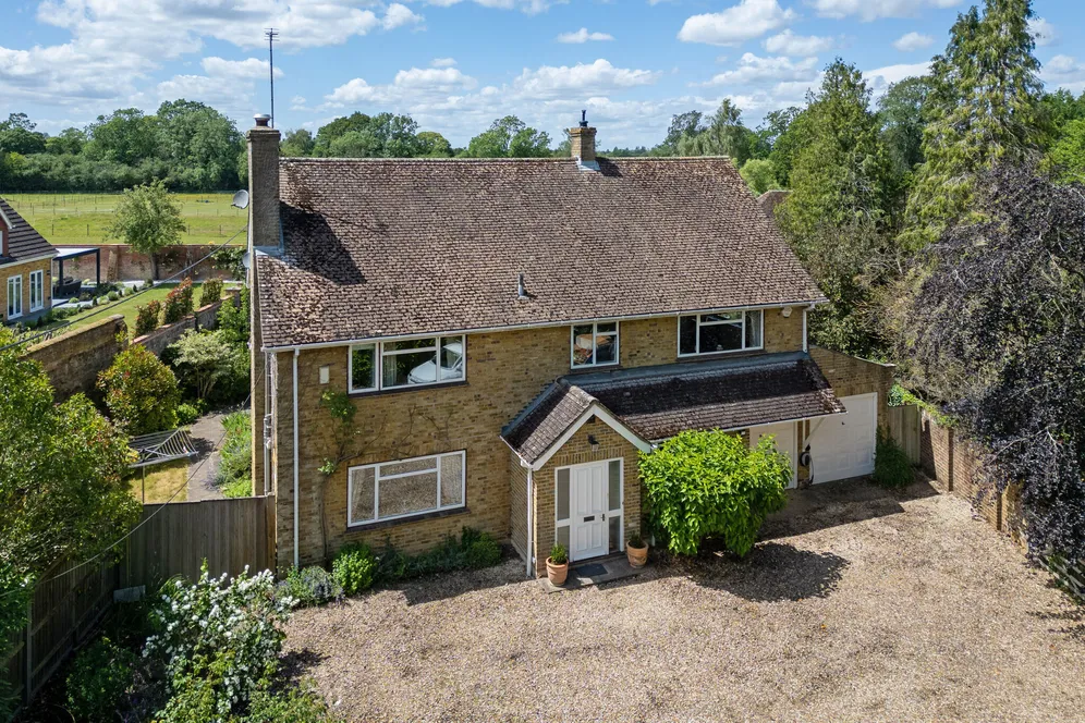 Grange Lane, Hartley Wintney, RG27 photo 17