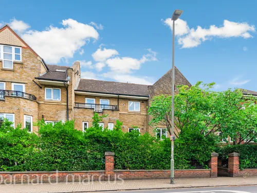 St James's Drive, Londonphoto
