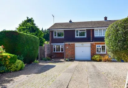 Howard Agne Close, Bovingdon, HP3