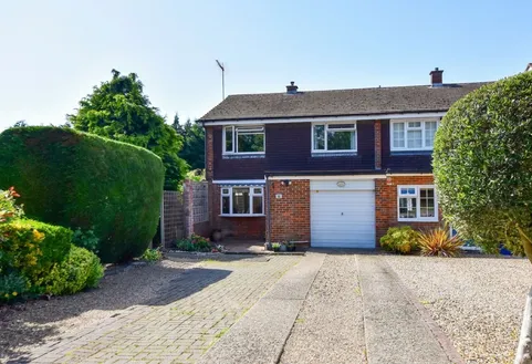 Howard Agne Close, Bovingdon, HP3