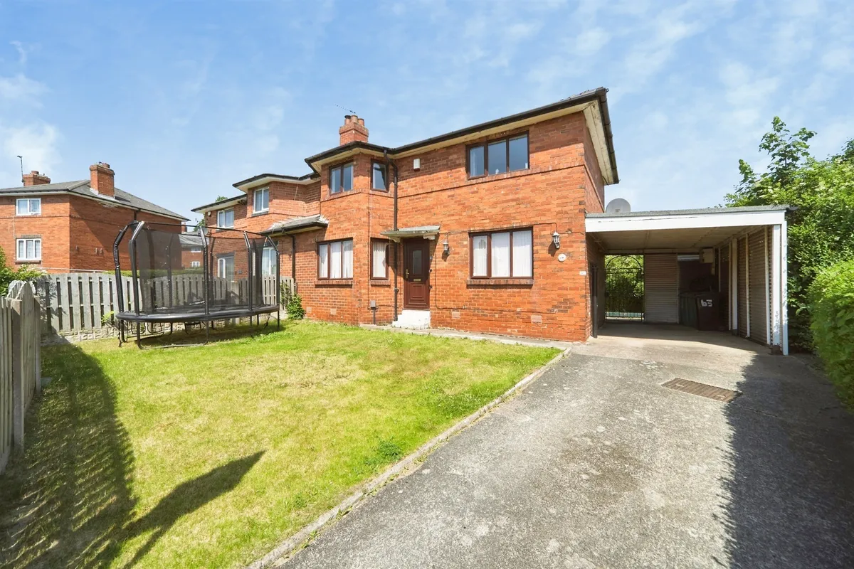 Hollin Park Road, LEEDS
