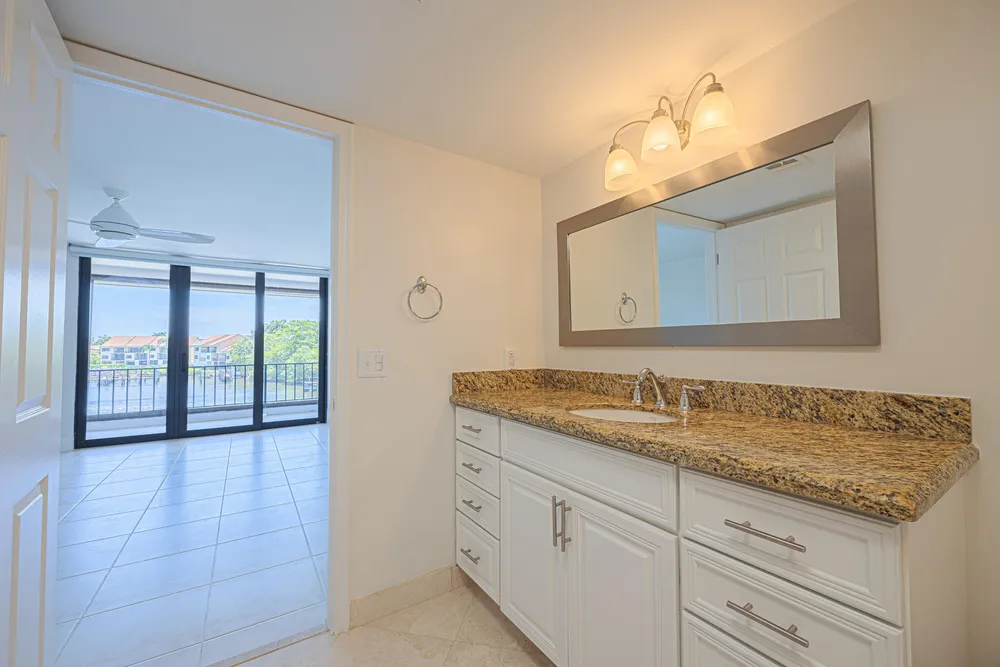 801 Palm Trail, Delray Beach, FL 33483
