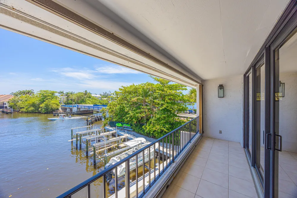 801 Palm Trail, Delray Beach, FL 33483