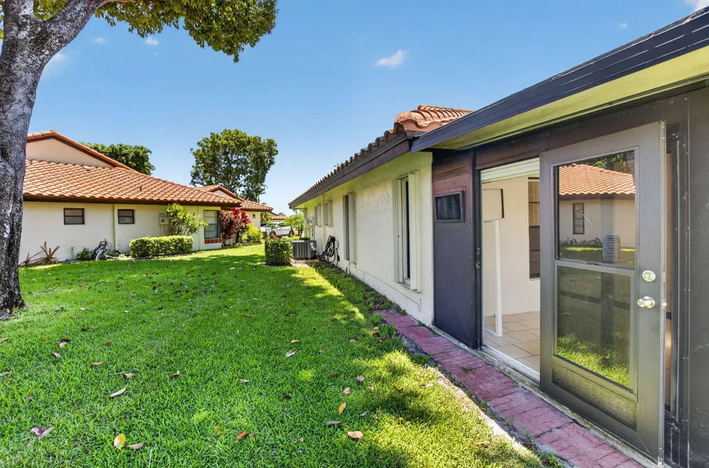 10546 Beach Palm Ct, Boynton Beach, FL 33437